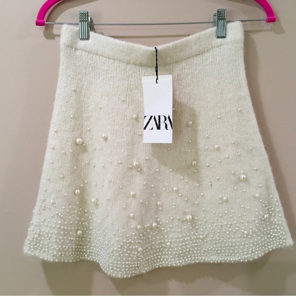 ZARA NEW WOMAN Small HIGH-WAIST KNIT MINI SKIRT WITH FAUX PEARLS 2142/232 - Picture 2 of 7